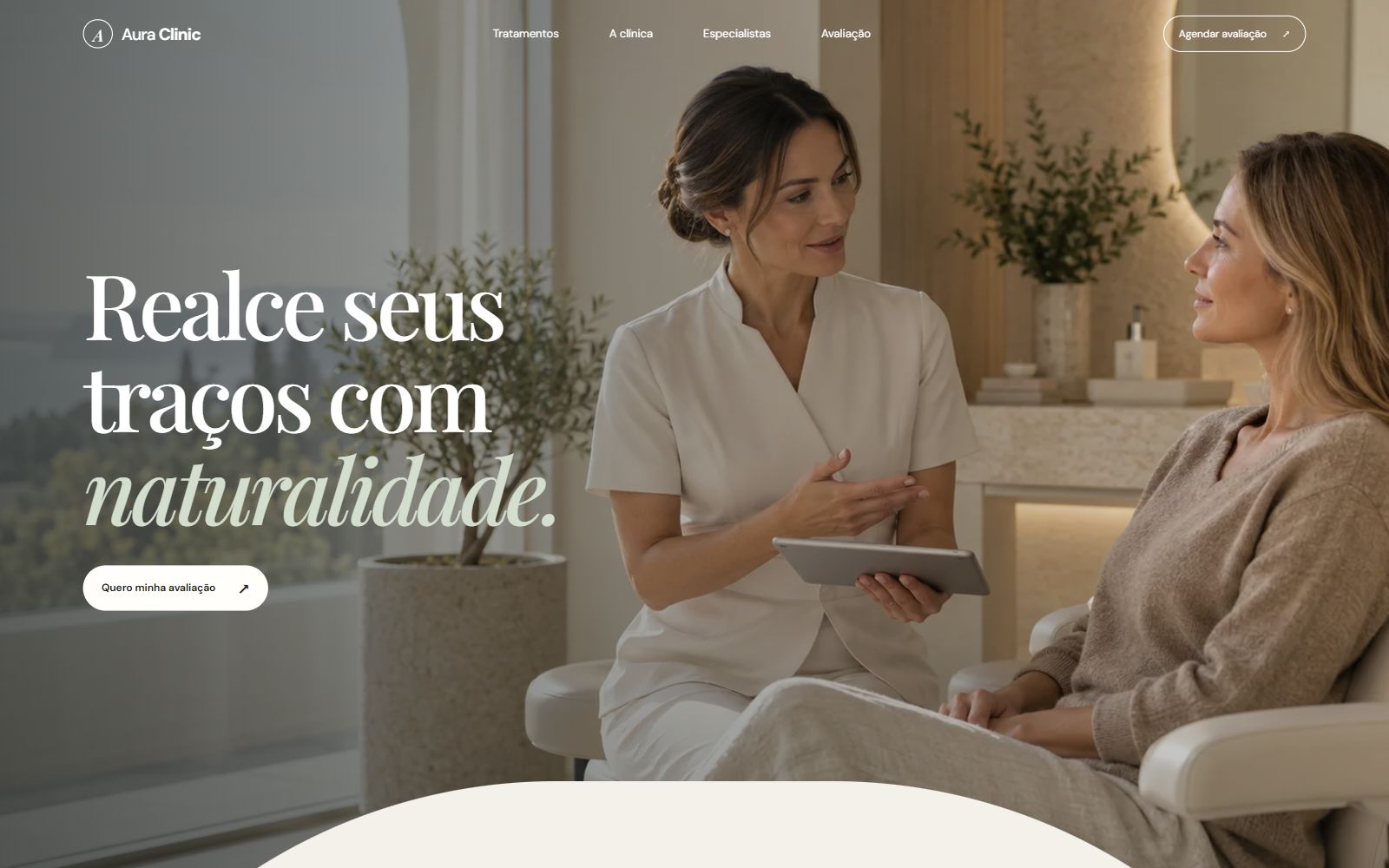 Prévia da página da Aura Clinic em uma tela de computador